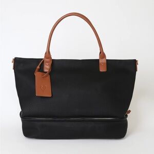 Lulus Weekend Traveler Black And Cognac Tote Bag - Size One Size